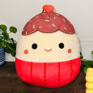 Squishmallows Elpha Cupcake Kellytoy Collectible Squishmallow Plush Toy